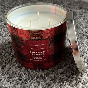 Bath and Body Works 3 wick candle, red velvet cupcake